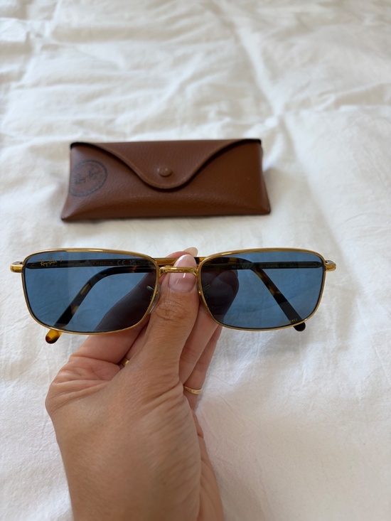 Ray-Ban RB3717 -Gold metal frame and blue polarized lenses